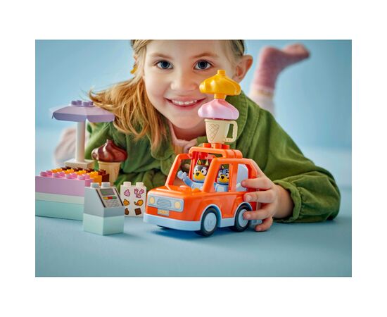 Конструктор LEGO DUPLO Bluey Подорож із морозивом із Блуї (10458), зображення 6 Конструктор LEGO DUPLO Bluey Подорож із морозивом із Блуї (10458), зображення 6