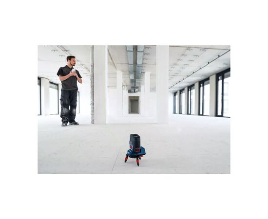 Штатив для нівеліру Bosch Professional RM3, 35х63х120мм, поворотний, пульт, 0.5кг (0.601.092.800), зображення 4 Штатив для нівеліру Bosch Professional RM3, 35х63х120мм, поворотний, пульт, 0.5кг (0.601.092.800), зображення 4