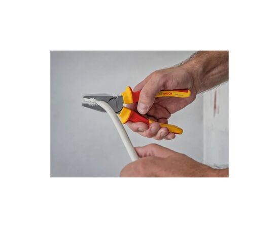 Плоскогубцы Bosch Professional, комбинированные, 180 мм, VDE (1.600.A02.NE1), изображение 2 Плоскогубцы Bosch Professional, комбинированные, 180 мм, VDE (1.600.A02.NE1), изображение 2