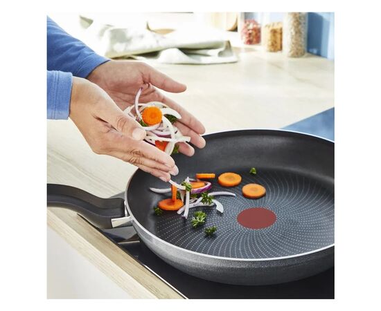 Сковорода Tefal So'' Light 24 см, алюміній, бакеліт, скло, чорний (H0560442_SET), зображення 7 Сковорода Tefal So'' Light 24 см, алюміній, бакеліт, скло, чорний (H0560442_SET), зображення 7