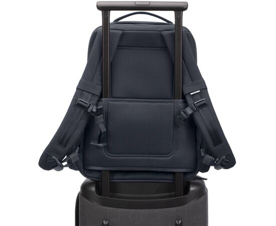 Рюкзак для ноутбука Incase 16" A.R.C. Commuter Pack navy (INCO100683-NVY), изображение 12 Рюкзак для ноутбука Incase 16" A.R.C. Commuter Pack navy (INCO100683-NVY), изображение 12