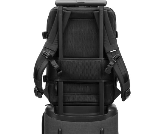 Рюкзак для ноутбука Incase 16" A.R.C. Travel Pack black (INCO100682-BLK), изображение 12 Рюкзак для ноутбука Incase 16" A.R.C. Travel Pack black (INCO100682-BLK), изображение 12