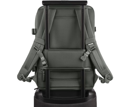Рюкзак для ноутбука Incase 16" A.R.C. Travel Pack smoked ivy (INCO100682-SIV), изображение 11 Рюкзак для ноутбука Incase 16" A.R.C. Travel Pack smoked ivy (INCO100682-SIV), изображение 11