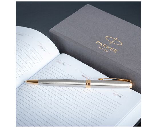 Ручка кулькова Parker SONNET 17 Stainless Steel GT BP + блокнот Parker + подар.упак. GIFT24 (84 132b24), зображення 3 Ручка кулькова Parker SONNET 17 Stainless Steel GT BP + блокнот Parker + подар.упак. GIFT24 (84 132b24), зображення 3