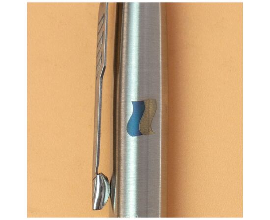 Ручка шариковая Parker JOTTER 17 UKRAINE SS CT BP Флаг желто-синий на колпочке (16132_T008c2), изображение 2 Ручка шариковая Parker JOTTER 17 UKRAINE SS CT BP Флаг желто-синий на колпочке (16132_T008c2), изображение 2