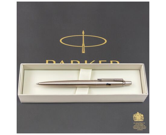 Ручка шариковая Parker JOTTER 17 UKRAINE SS CT BP Флаг желто-синий на колпочке (16132_T008c2), изображение 5 Ручка шариковая Parker JOTTER 17 UKRAINE SS CT BP Флаг желто-синий на колпочке (16132_T008c2), изображение 5