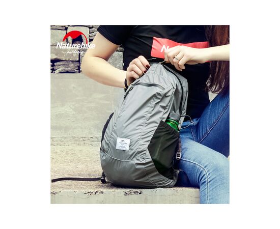 Рюкзак туристический Naturehike Ultralight NH17A012-B, 18 л, чорний (6927595718674), изображение 4 Рюкзак туристический Naturehike Ultralight NH17A012-B, 18 л, чорний (6927595718674), изображение 4