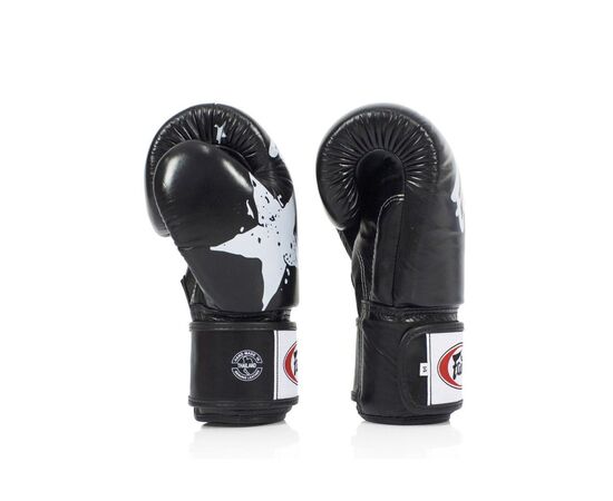 Боксерские перчатки Fairtex BGV1 Nation Print Black 14 унцій (бинти в комплекті) (BGV1_Print_14oz_Black), изображение 5 Боксерские перчатки Fairtex BGV1 Nation Print Black 14 унцій (бинти в комплекті) (BGV1_Print_14oz_Black), изображение 5