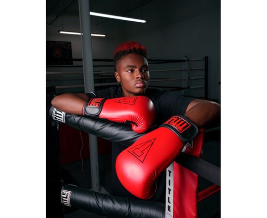 Боксерские перчатки Title Boxing Vegan Gloves Red/Black 16 oz (VGFBG 16 oz RD/BK), изображение 9 Боксерские перчатки Title Boxing Vegan Gloves Red/Black 16 oz (VGFBG 16 oz RD/BK), изображение 9