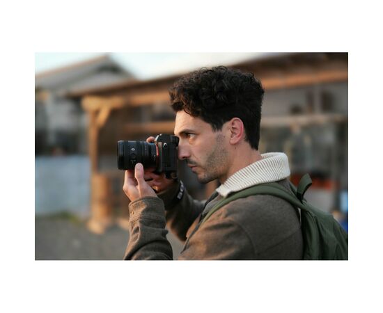 Об'єктив Sony FE 24-50mm F/2.8 G (SEL2450G.SYX), зображення 3 Об'єктив Sony FE 24-50mm F/2.8 G (SEL2450G.SYX), зображення 3