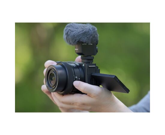 Объектив Sony 16-50mm f/3.5-5.6 OSS II for NEX (SELP16502B.SYX), изображение 3 Объектив Sony 16-50mm f/3.5-5.6 OSS II for NEX (SELP16502B.SYX), изображение 3