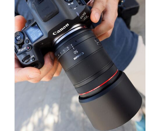 Объектив Canon RF 50mm f/1.4 L VCM (6908C005), изображение 11 Объектив Canon RF 50mm f/1.4 L VCM (6908C005), изображение 11