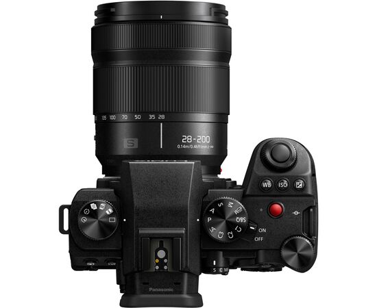 Объектив Panasonic Lumix S PRO 28-200mm f4-7.1 Macro O.I.S. (S-R28200E), изображение 7 Объектив Panasonic Lumix S PRO 28-200mm f4-7.1 Macro O.I.S. (S-R28200E), изображение 7