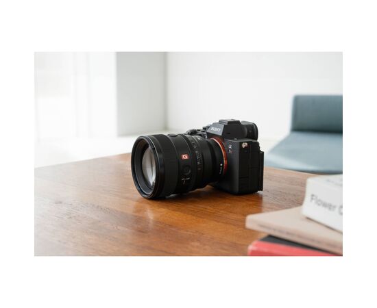 Объектив Sony 85mm f/1.4 GM II для NEX FF (SEL85F14GM2B.SYX), изображение 4 Объектив Sony 85mm f/1.4 GM II для NEX FF (SEL85F14GM2B.SYX), изображение 4