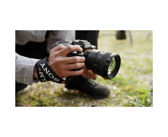 Объектив Sony 85mm f/1.4 GM II для NEX FF (SEL85F14GM2B.SYX), изображение 6 Объектив Sony 85mm f/1.4 GM II для NEX FF (SEL85F14GM2B.SYX), изображение 6