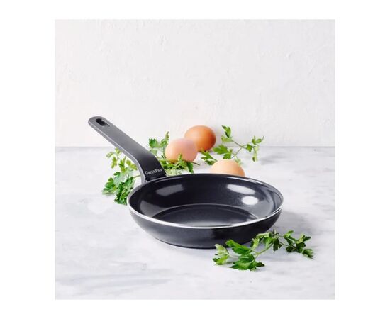 Сковорода GreenPan Essence Perforated Base, 20 см з керамічним покриттям (CC009038-001), зображення 8 Сковорода GreenPan Essence Perforated Base, 20 см з керамічним покриттям (CC009038-001), зображення 8