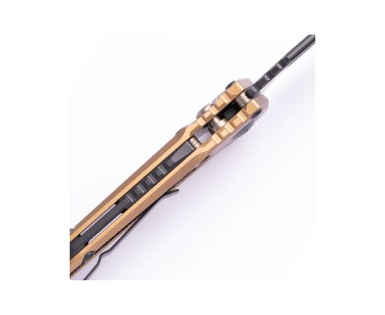 Ніж Microtech L.U.D.T S/E Gen III., чорний клинок, танто, руків'я tan (1136-1TA), зображення 6 Ніж Microtech L.U.D.T S/E Gen III., чорний клинок, танто, руків'я tan (1136-1TA), зображення 6