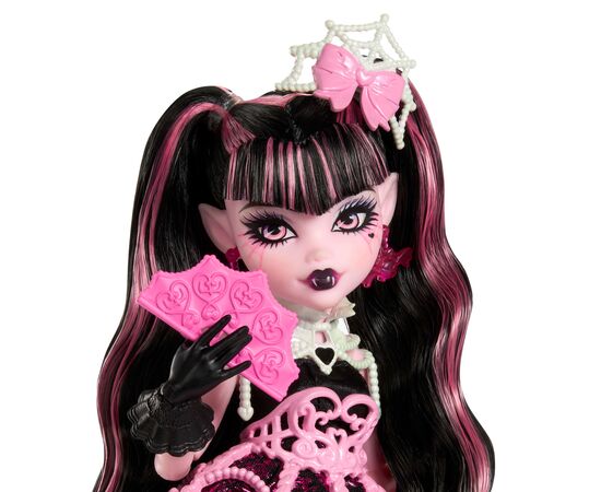 Кукла Monster High Страх какой сладкий день рождения Дракулора (JBG74), изображение 2 Кукла Monster High Страх какой сладкий день рождения Дракулора (JBG74), изображение 2