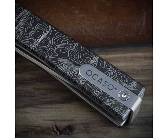 Нож Ocaso Solstice, Engraved titanium, Topo Pattern, Satin (10ETS), изображение 5 Нож Ocaso Solstice, Engraved titanium, Topo Pattern, Satin (10ETS), изображение 5