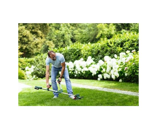 Триммер садовый Bosch UniversalGrassCut 18V-260 1х2.5Ah, 26см, 2.3кг (0.600.8C1.D03), изображение 6 Триммер садовый Bosch UniversalGrassCut 18V-260 1х2.5Ah, 26см, 2.3кг (0.600.8C1.D03), изображение 6