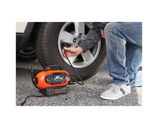 Автомобільний компресор Black&Decker Li-Ion, 18V, (без АКБ та ЗП) (BDCINF18N), зображення 5 Автомобільний компресор Black&Decker Li-Ion, 18V, (без АКБ та ЗП) (BDCINF18N), зображення 5