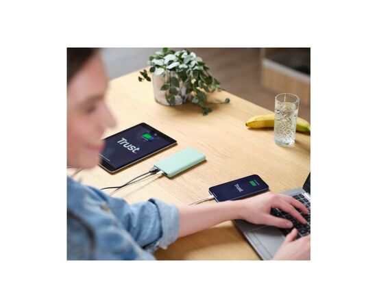 Батарея универсальная Trust 10000mAh Primo ECO, 2хUSB-A/USB-C, 15W, green (25029_TRUST), изображение 6 Батарея универсальная Trust 10000mAh Primo ECO, 2хUSB-A/USB-C, 15W, green (25029_TRUST), изображение 6
