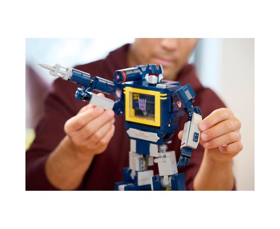 Конструктор LEGO Icons Transformers: Саундвейв (10358), зображення 10 Конструктор LEGO Icons Transformers: Саундвейв (10358), зображення 10