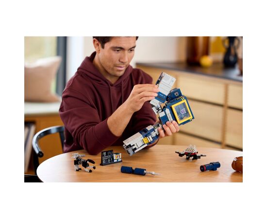 Конструктор LEGO Icons Transformers: Саундвейв (10358), зображення 11 Конструктор LEGO Icons Transformers: Саундвейв (10358), зображення 11