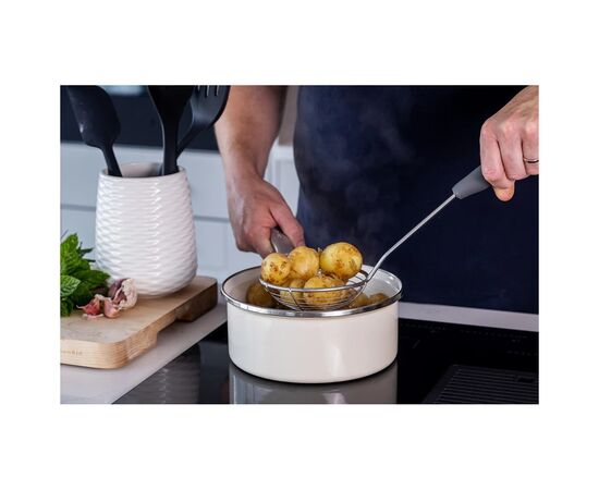 Шумовка KitchenAid Coreline, 37,3 см, сірий (KAS010OHCGG), изображение 10 Шумовка KitchenAid Coreline, 37,3 см, сірий (KAS010OHCGG), изображение 10