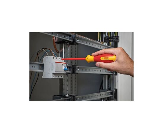 Отвертка Bosch Professional, PH1x100мм, VDE (1.600.A02.NB8), изображение 2 Отвертка Bosch Professional, PH1x100мм, VDE (1.600.A02.NB8), изображение 2