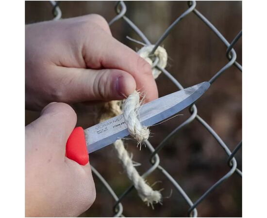 Ніж Morakniv Companion Spark Emergency S Red (14478), зображення 6 Ніж Morakniv Companion Spark Emergency S Red (14478), зображення 6