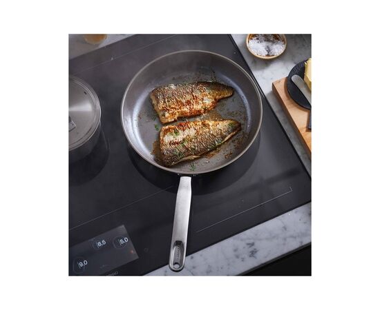 Сковорода Fiskars All Steel матова 28 см (1064745), изображение 9