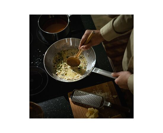 Сковорода Fiskars Вок Norden 28 см без покриття (1067630), изображение 8