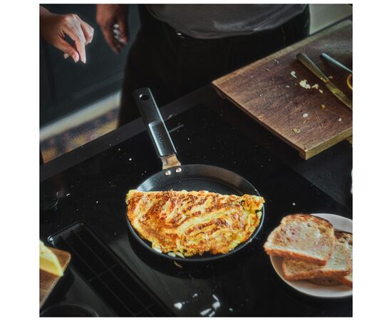 Сковорода Fiskars для млинців Hard Face 22 см (1075522), зображення 6