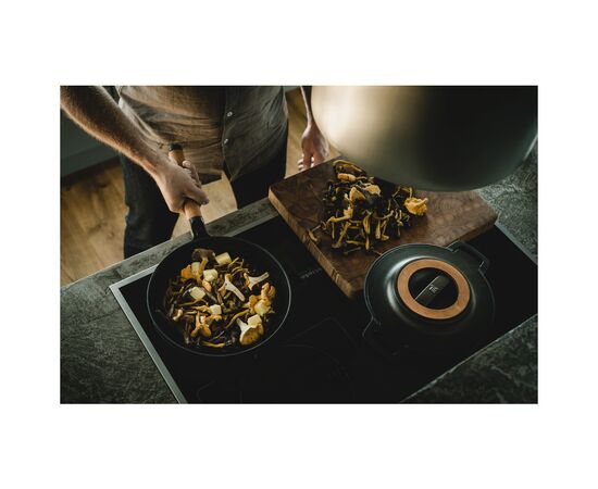 Сковорода Fiskars Norden чавунна 28 см (1026571), изображение 9