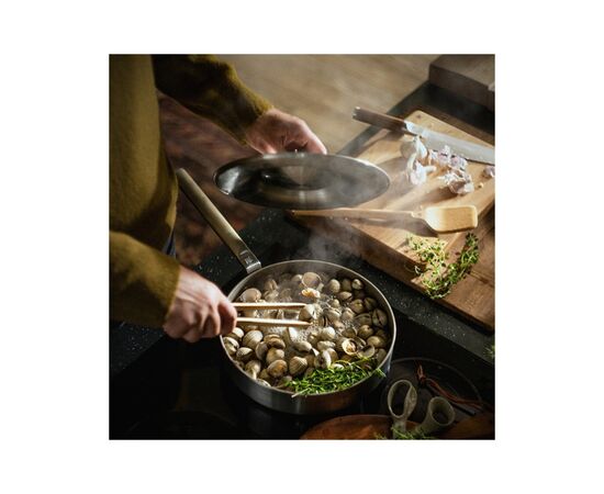 Сотейник Fiskars Norden з кришкою 26 см (1067634), изображение 5