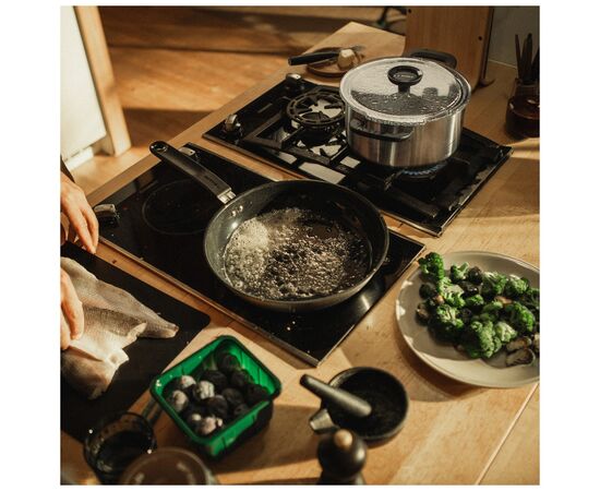 Кастрюля Fiskars Functional Form з кришкою 3 л (1072316), изображение 10