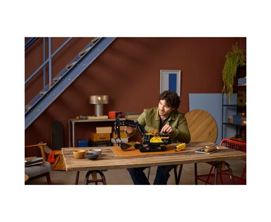 Конструктор LEGO Technic Экскаватор Volvo EC500 Hybrid (42215), изображение 12