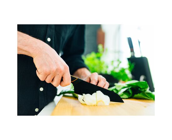 Кухонный нож Fiskars Edge Santoku 17 см (1003097), изображение 4