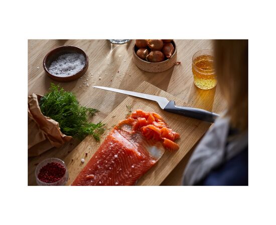 Кухонный нож Fiskars Hard Edge філейний 22 см (1054946), изображение 5