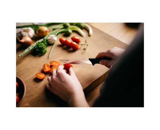 Кухонный нож Fiskars Essential для томатів 12 см (1065569), изображение 4