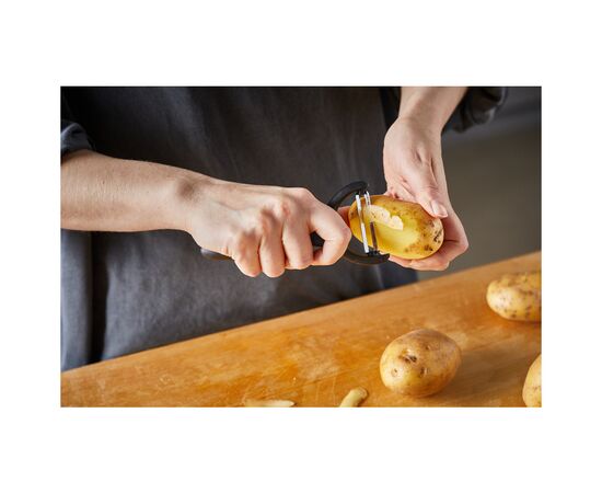 Овощечистка Fiskars Essential з поперечним лезом (1065599), изображение 5