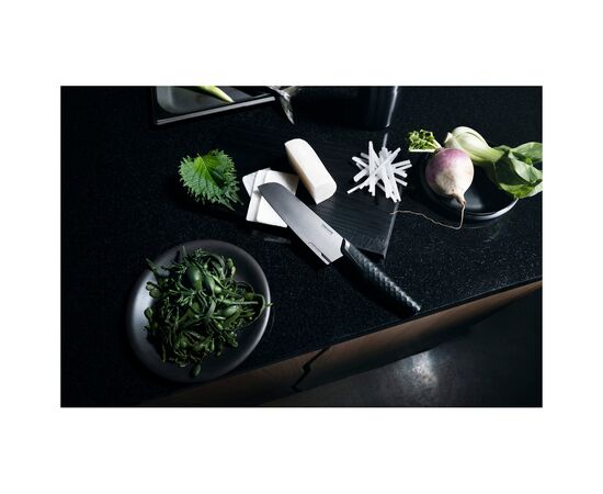Кухонный нож Fiskars Taiten Santoku 16 см (1066831), изображение 8