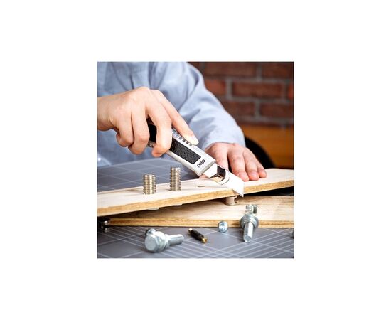 Нож монтажный Deli с выдвижным сегментным лезвием 18 мм (DL4255), изображение 5