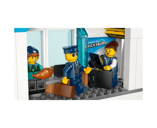 Конструктор LEGO City Аэропорт с самолетом (60502), изображение 8