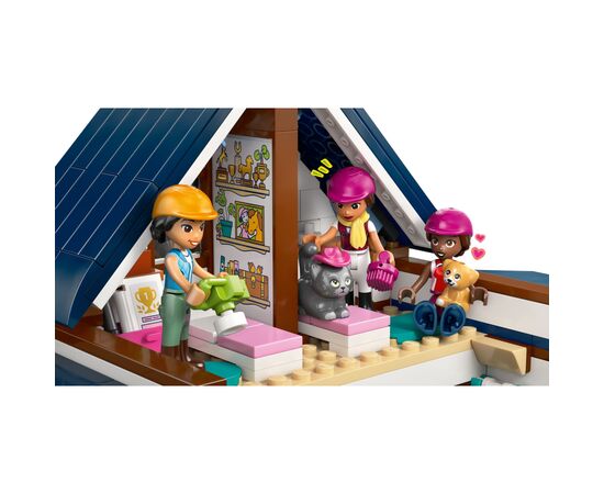 Конструктор LEGO Friends Конная конюшня и академия верховой езды (42688), изображение 4