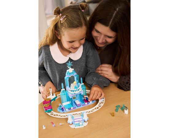 Конструктор LEGO Disney Princess Ледяной дворец Эльзы и веселое катание на санках (43281), изображение 10