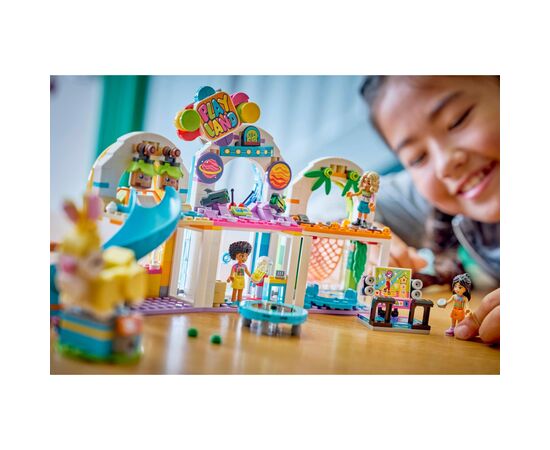 Конструктор LEGO Friends Веселая крытая игровая площадка (42686), изображение 11