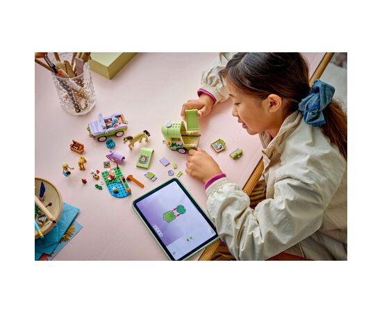 Конструктор LEGO Friends Прицеп для лошади и жеребенка (42695), изображение 10