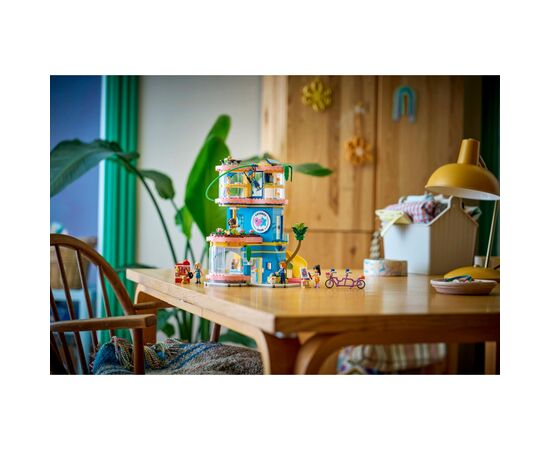 Конструктор LEGO Friends Клубный дом друзей HLC (42689), изображение 12